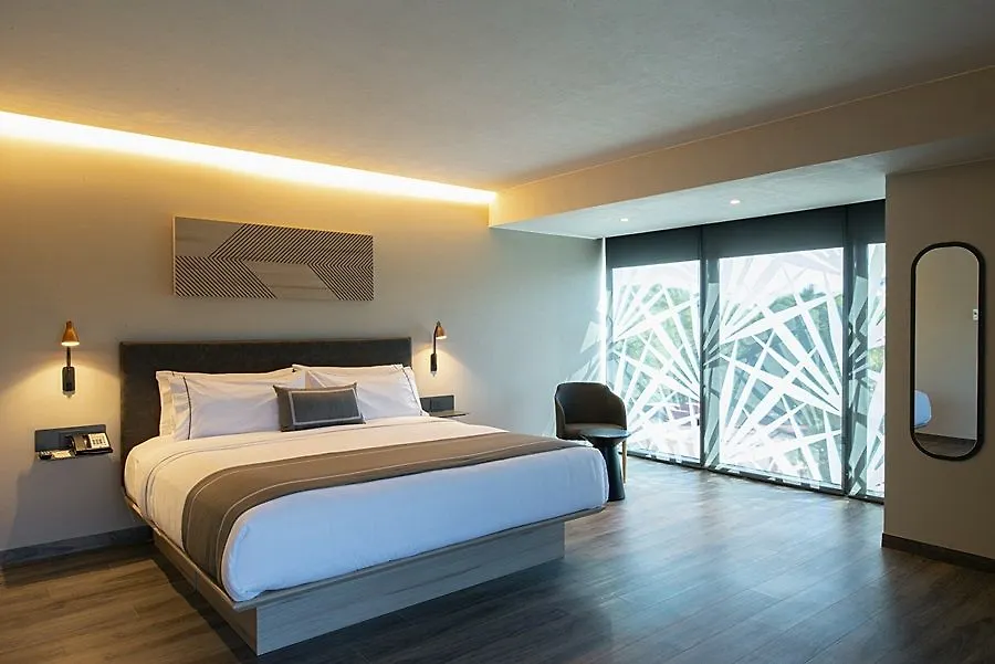 City Express Plus By Marriott Mérida 4*,